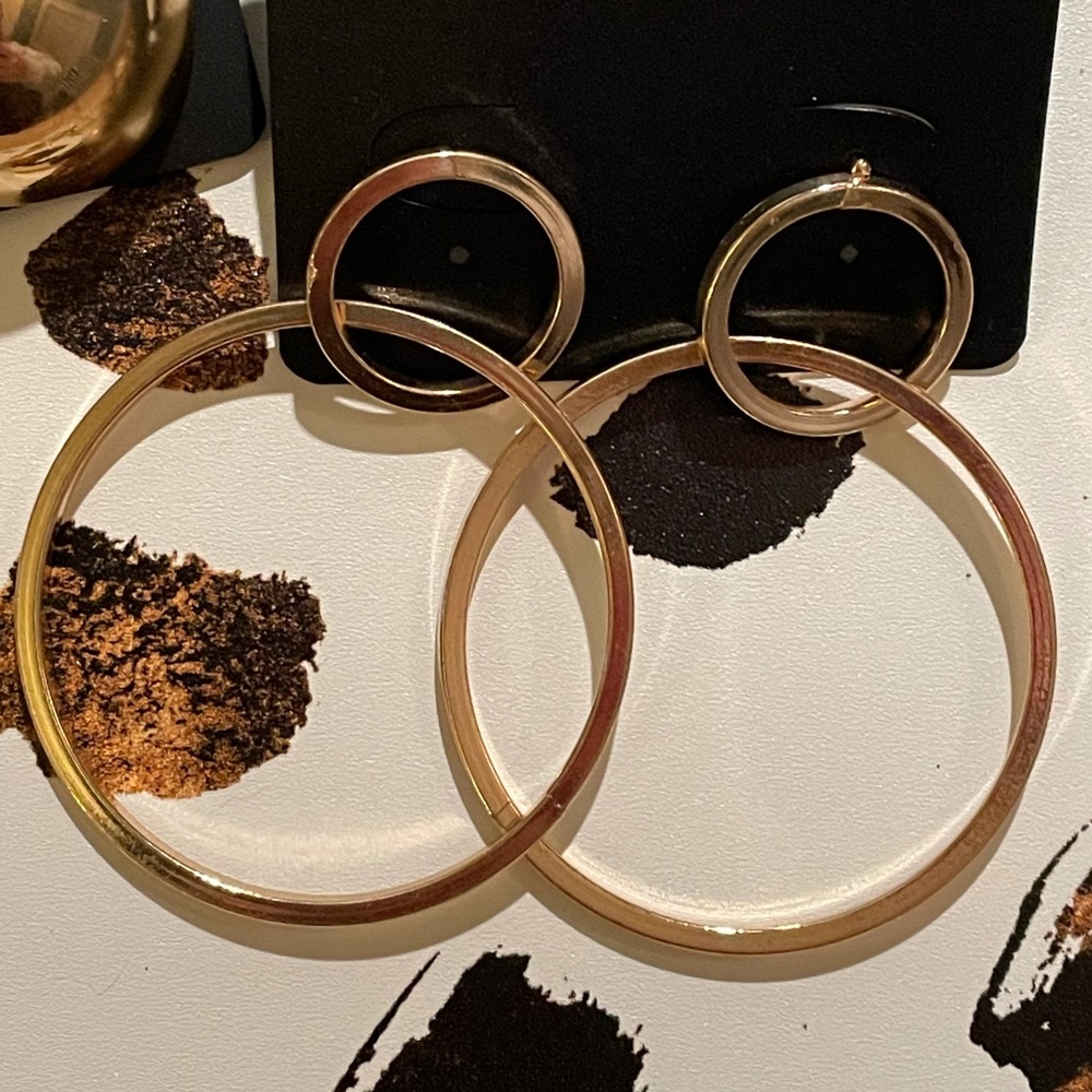 Gold Statement Earring Set - Picture 3 of 7
